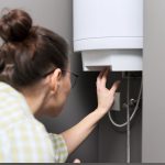 what to do if your hot water heater is leaking