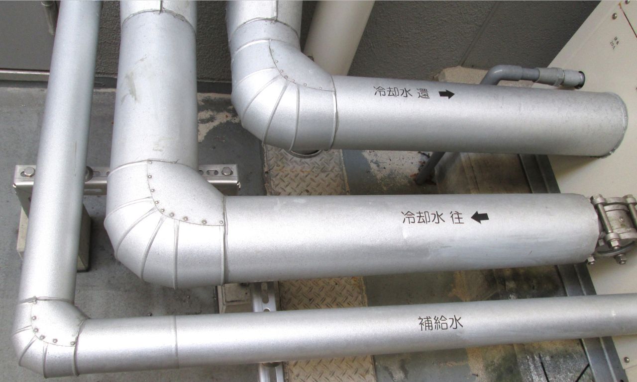 what causes air conditioner pipes to freeze