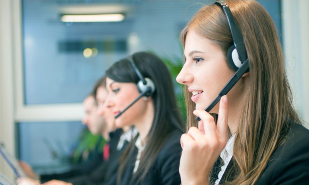 how to build rapport with customers over the phone